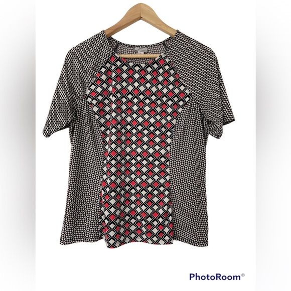 WORTHINGTON BLACK/WHITE/CORAL GEOMETRIC PATTERN BLOCKED TOP, LARGE - Picture 1 of 9